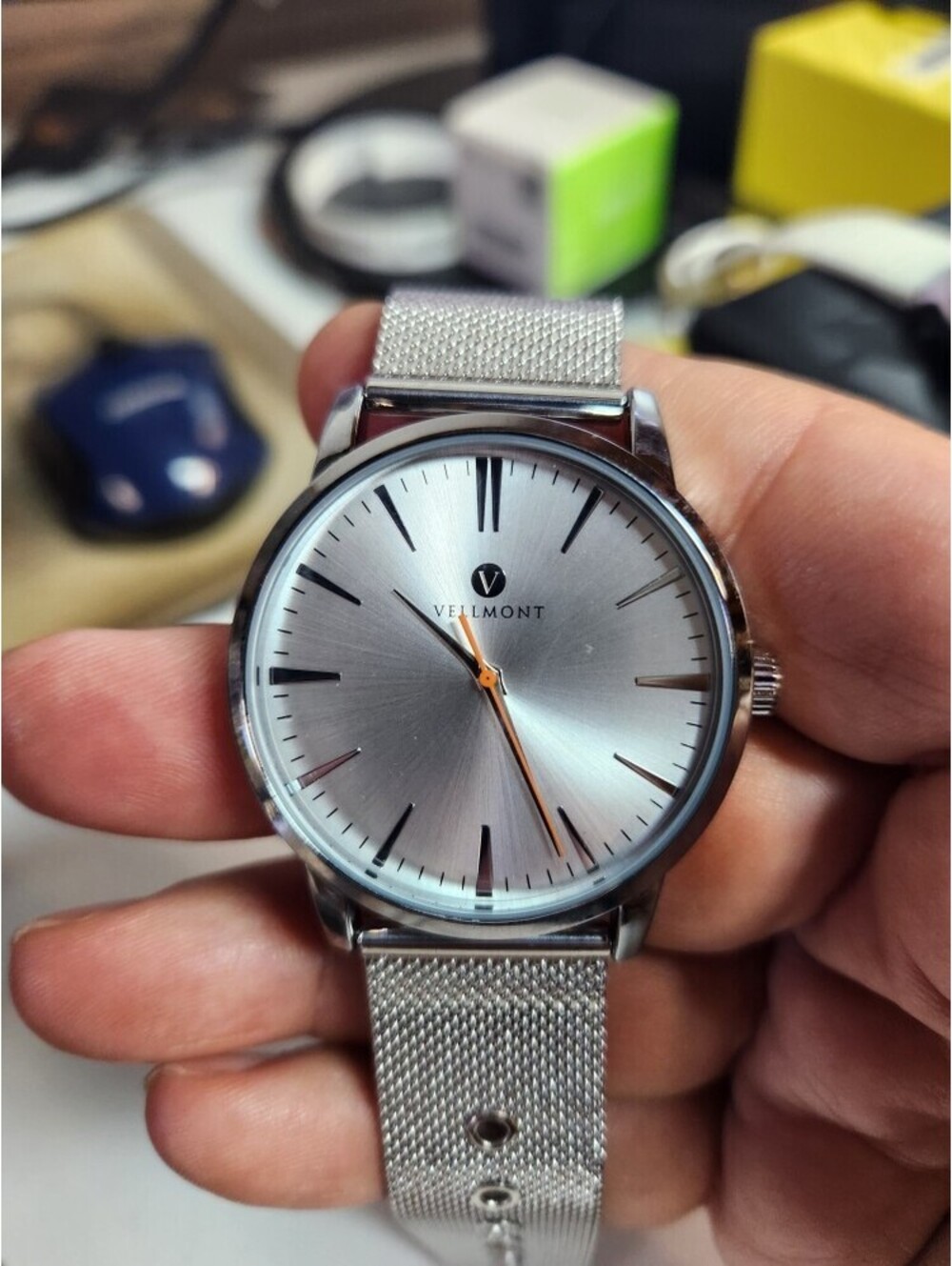 Velmont Silver Mesh Band Analog Wristwatch